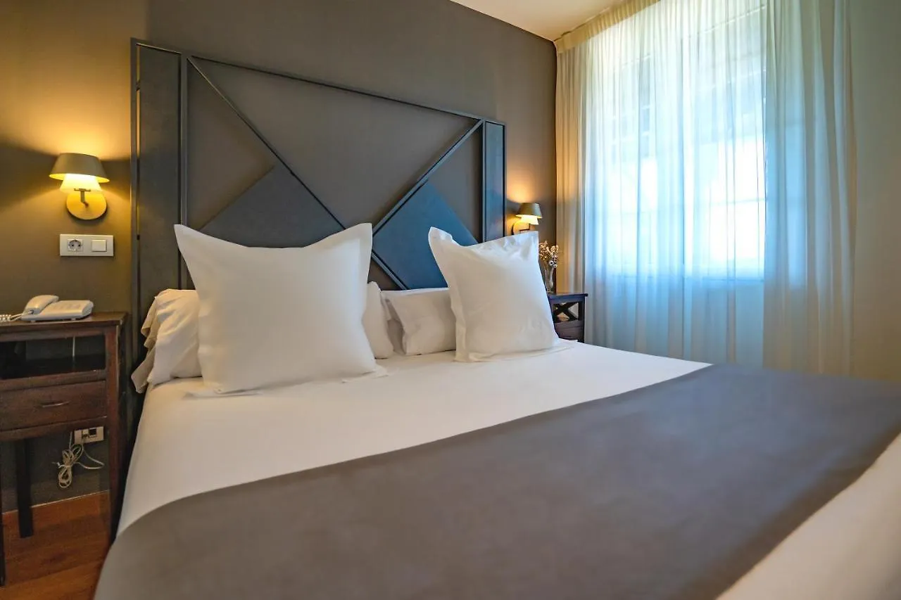 Hotel Torres de Somo