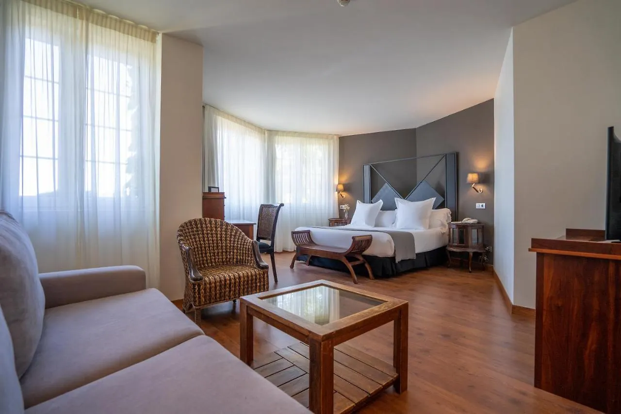 Hotel Torres de Somo